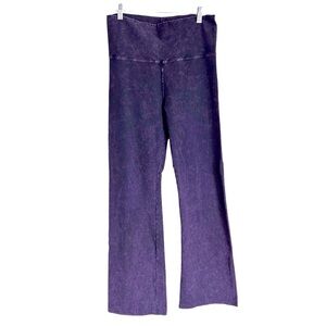 •Yoga pants, fit like M, stretch cotton spandex. Heathered Purple